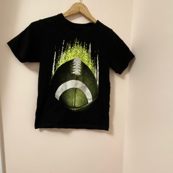 Children’s place Neon football shirt. Size: M 7/8 - Picture 4 of 4